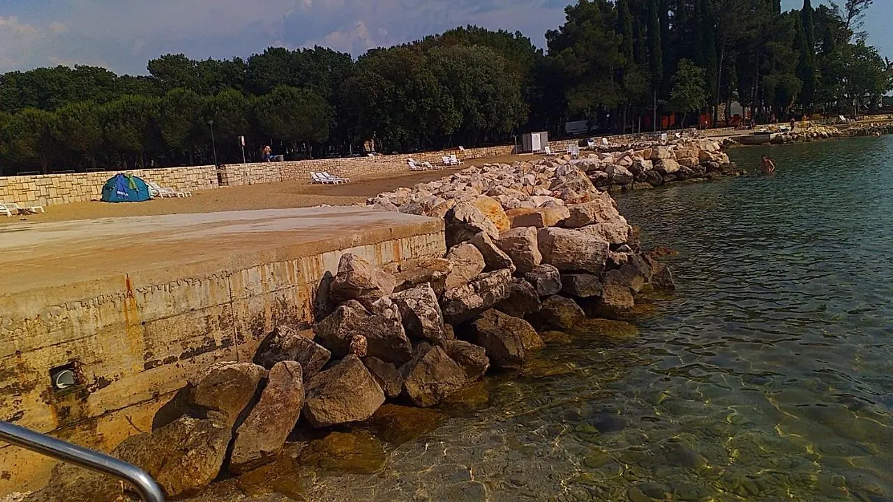 Apartments Relax Zone Umag 0*,